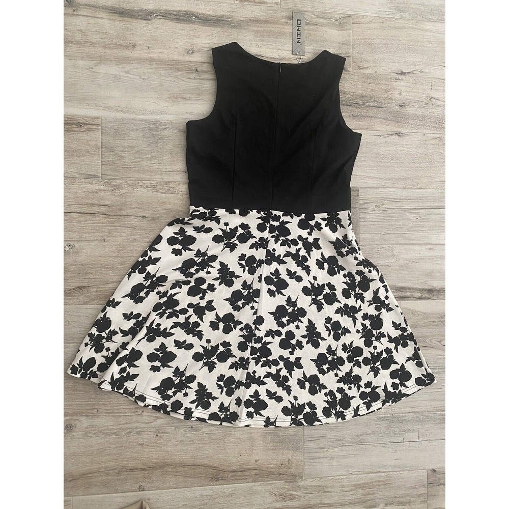 Dress Womens Large L Black White Floral Sleeveless Homecoming Lace Stretch NWT